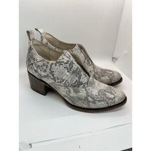 Freebird by Steven Sadie Snake Print Shoe Booties Size‎ 10